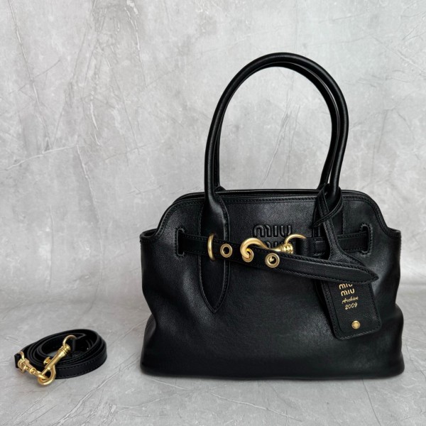 MiuMiu 미우미우 아방뛰르 나파 가죽 백