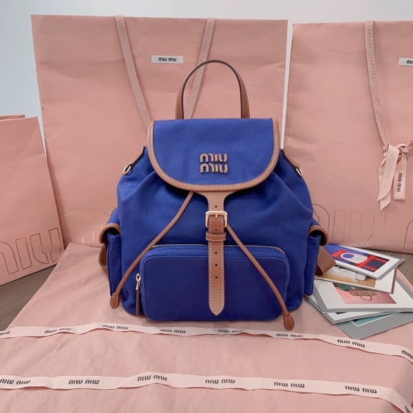 MiuMiu 미우미우 캔버스 및 가죽 백팩