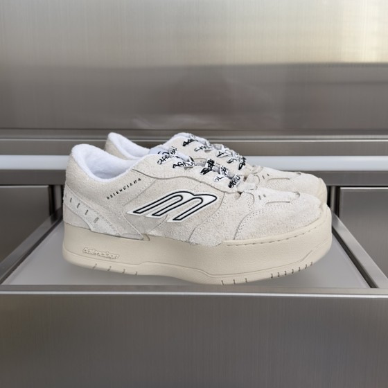 Balenciaga 발렌시아가 Hamptons Sneaker