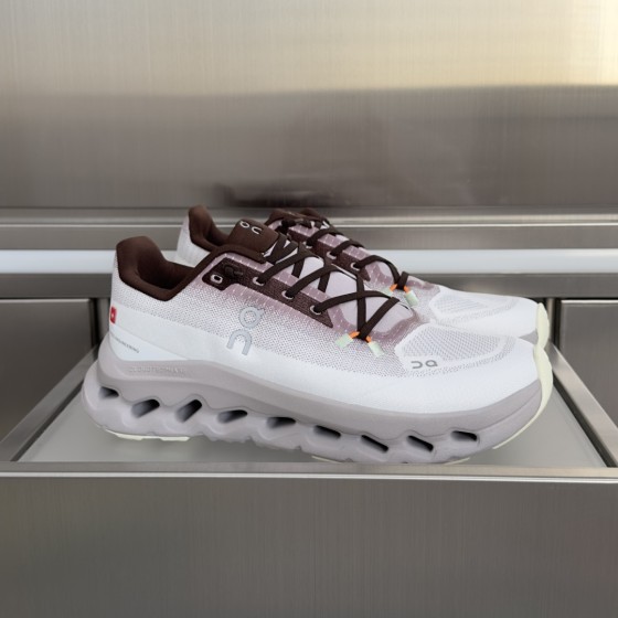 LOEWE x On 로에베 Cloudtilt 2.0