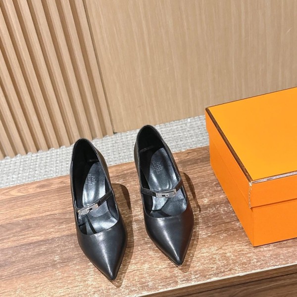 26SS HERMES 에르메스 메리제인 펌프스