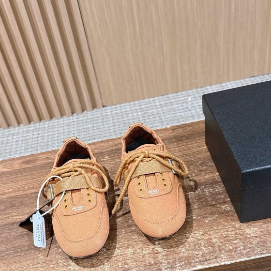 Prada 프라다 Callapes