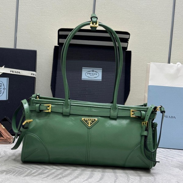 Prada 프라다 Bonnie 가죽백 (Small)