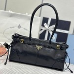 Prada 프라다 Bonnie 가죽백 (Small)