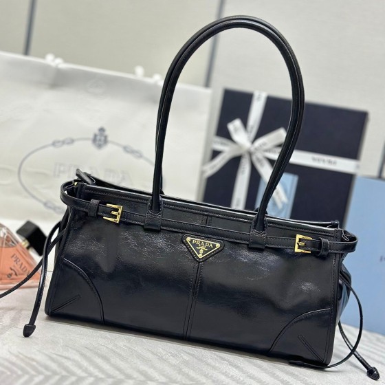 Prada 프라다 Bonnie 가죽백 (Small)