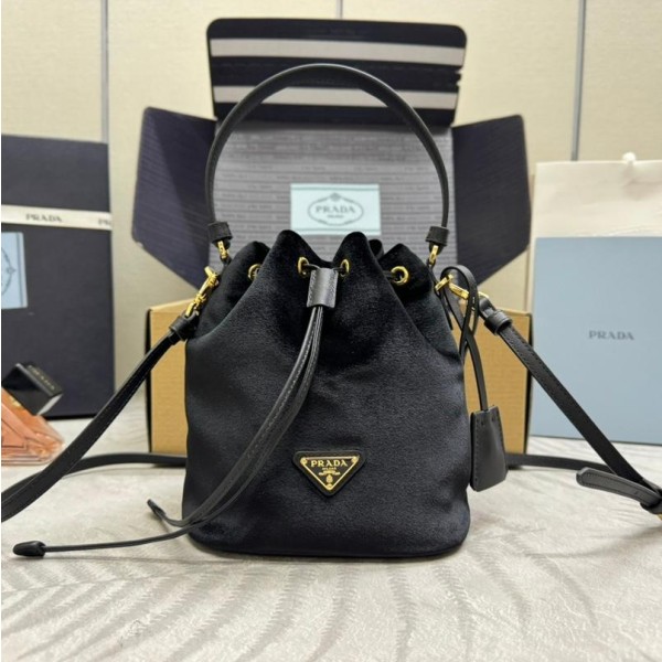 Prada 프라다 버킷