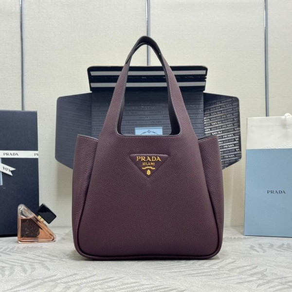 Prada 프라다 가죽 백 (미디엄)