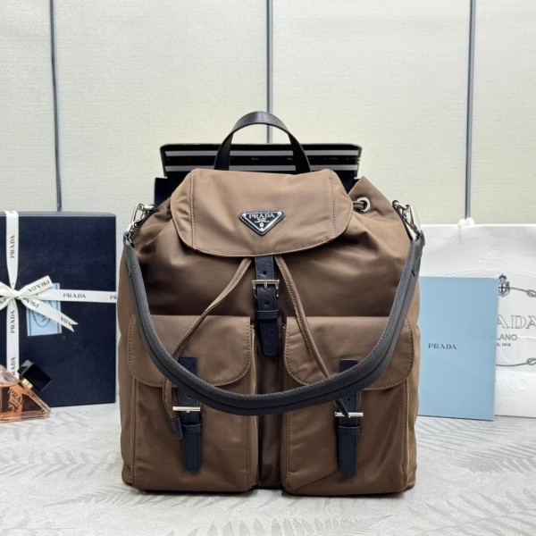 Prada 프라다 Re-Nylon