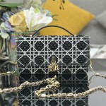 Miss Dior 디올 블랙 크리스탄