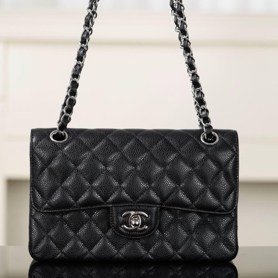 Chanel 샤넬 Classic Flap