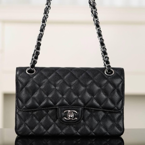 Chanel 샤넬 Classic Flap