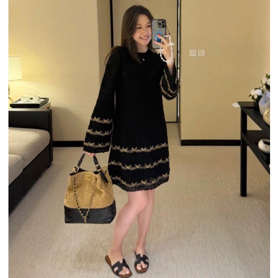 Chanel 샤넬 25A Shopping bag