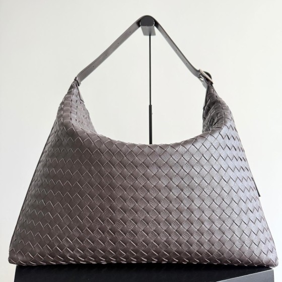 BOTTEGA VENETA 보테가 베네타 Traveler