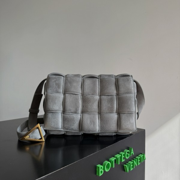 BOTTEGA VENETA 보테가 베네타 Cassette bag