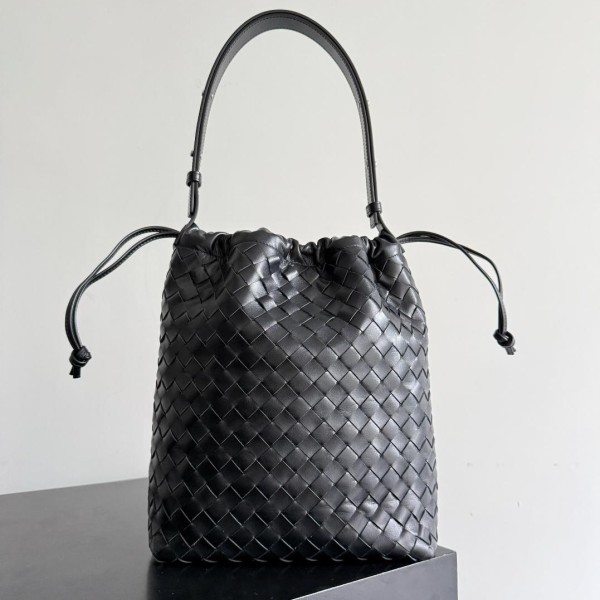 BOTTEGA VENETA 보테가 베네타 Biblioteca Bucket