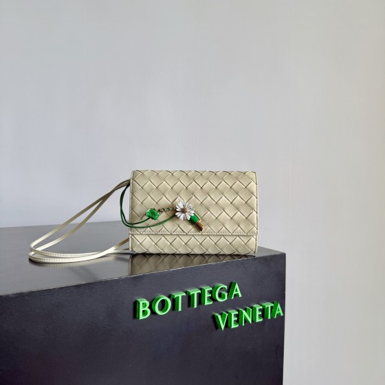 Bottega Veneta 보테가 베네타 Andiamo