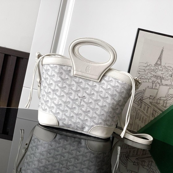 Goyard 고야드 Beluga