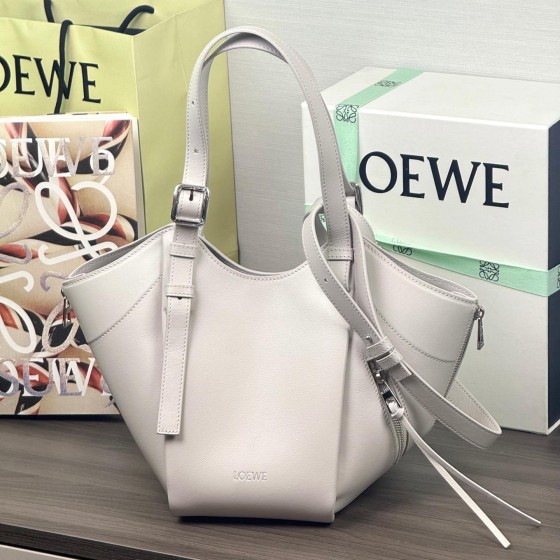 Loewe 로에베 Hammock Flip