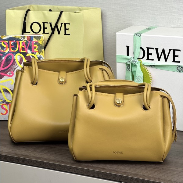 Loewe 로에베 Madrid