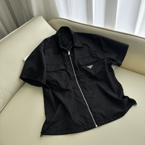 Prada 프라다 나일론 폴로