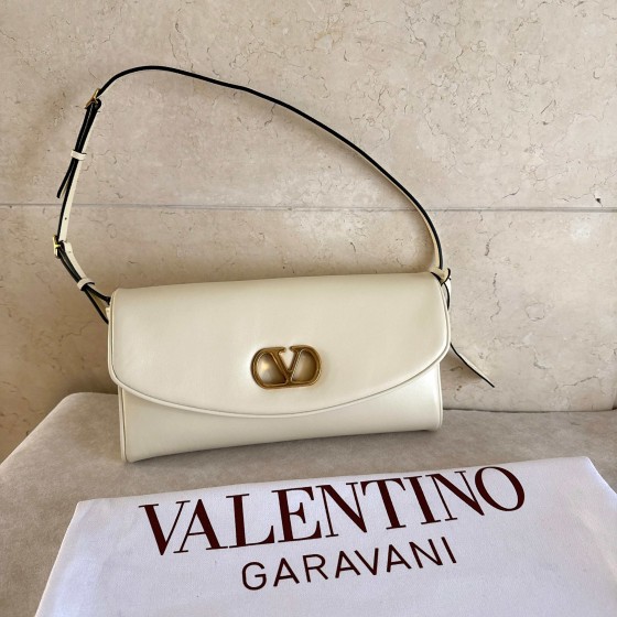 VALENTINO 발렌티노 GARAVANI DEVAIN (Small)