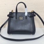 Valentino 발렌티노 GARAVANI ANTIBES