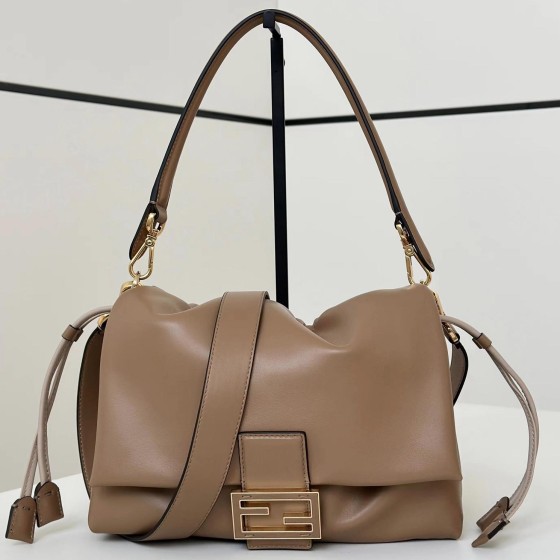 FENDI 펜디 Mamma Baguette