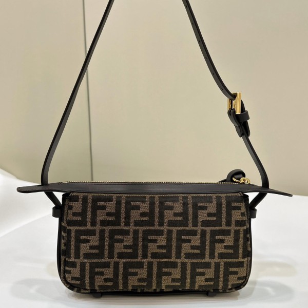 Fendi 펜디 Simply