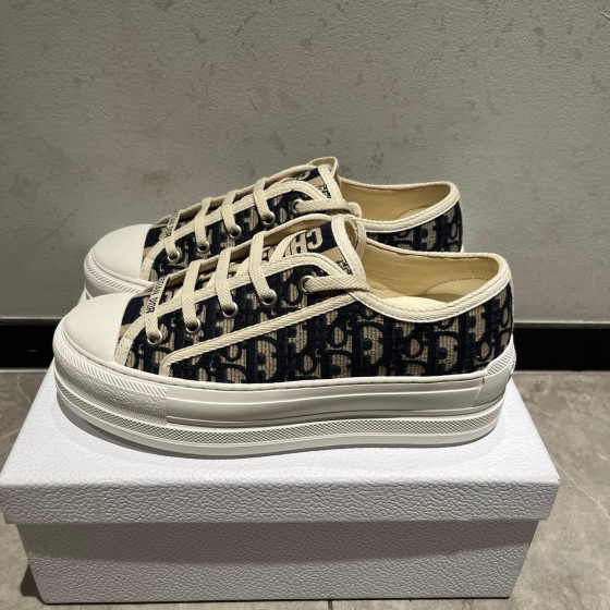 Dior 디올 Walk‘n’Dior