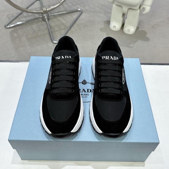 Prada 프라다 스니커즈