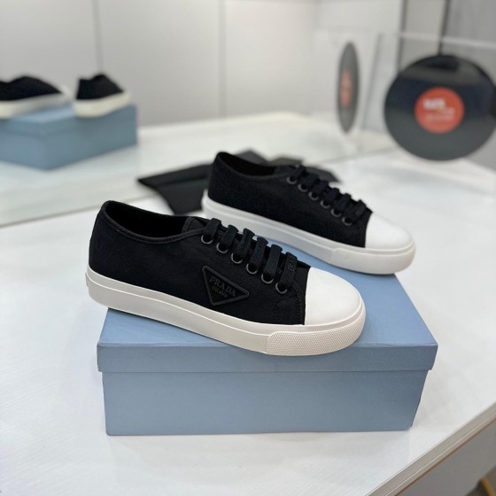 Prada 프라다 스니커즈