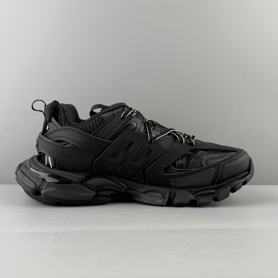 Balenciaga 발렌시아가 Track 3.0