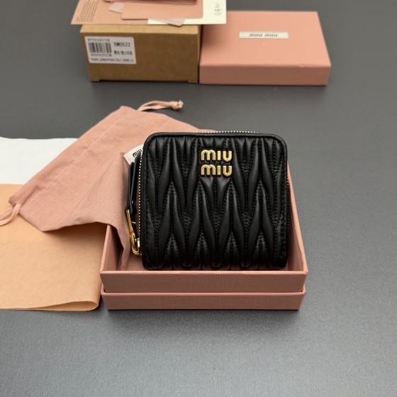 MiuMiu 미우미우 MATELASSÉ