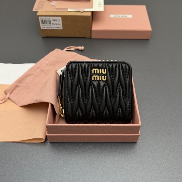 MiuMiu 미우미우 MATELASSÉ