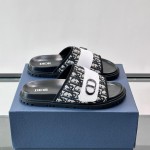 Christian Dior 디올