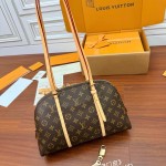 LV 루이비통 Squire