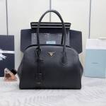 Prada 프라다 토트백