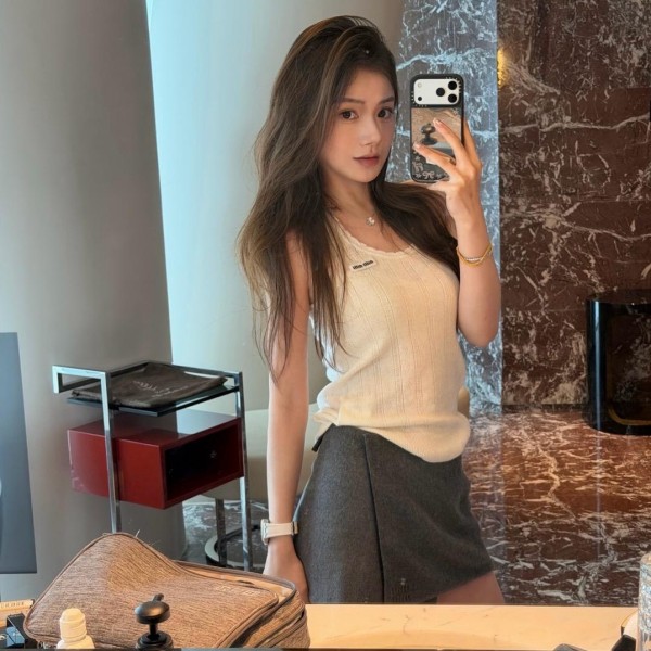 MiuMiu 미우미우 나시 니트
