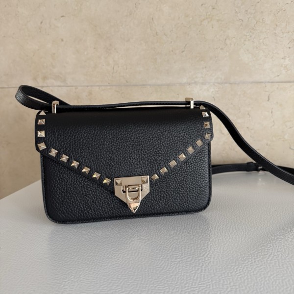 Valentino 발렌티노