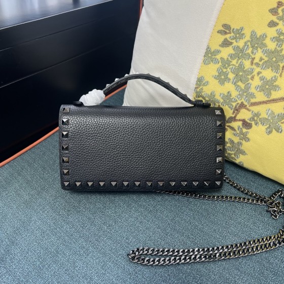VALENTINO 발렌티노 GARAVANI ROCKSTUD