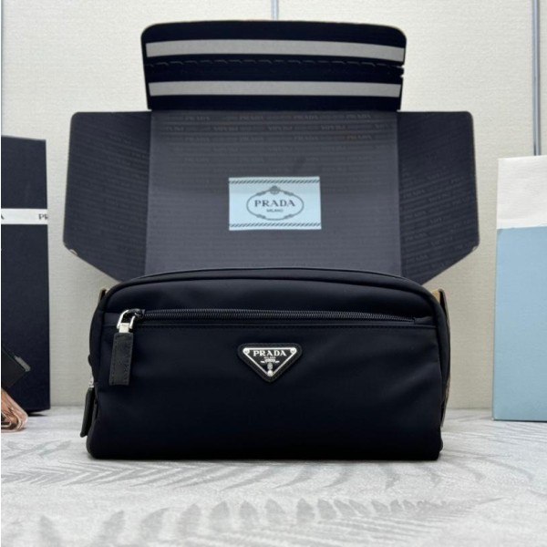 Prada 프라다 Re-Nylon 파우치
