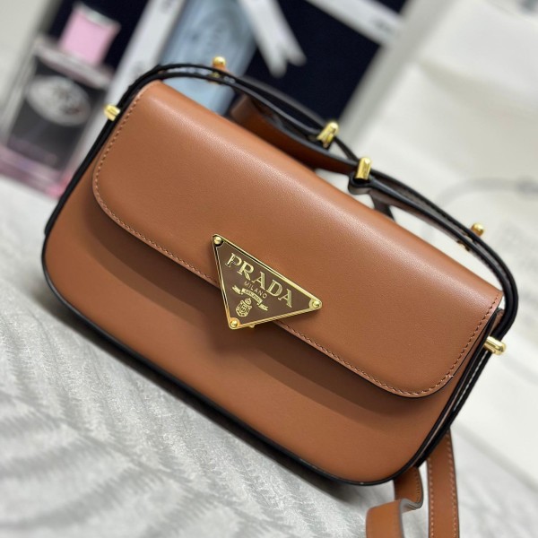 Prada 프라다