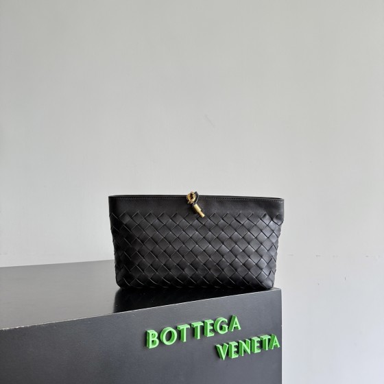 Bottega Veneta BV 보테가 베네타 Andiamo Boat Pouch