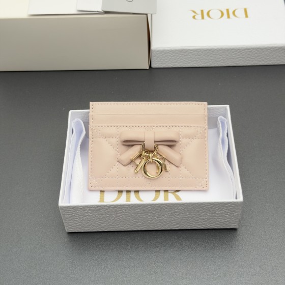 Dior 디올 Lady Freesia