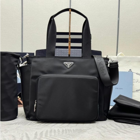 Prada 프라다 Re-Nylon 마미백(Large)