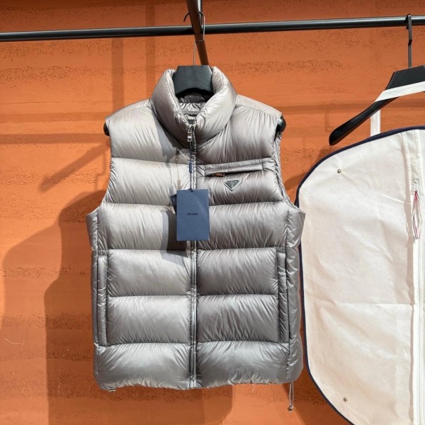 Prada 프라다 패딩조끼 (95덕다운)