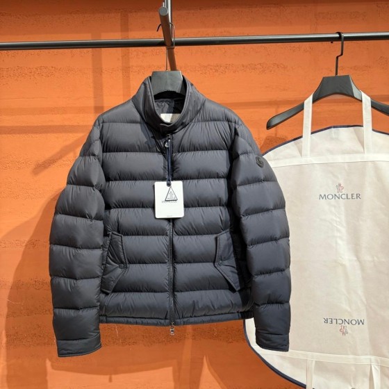 Moncler 몽클레르 패딩 (95덕다운)
