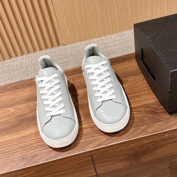 Prada 프라다 스니커즈