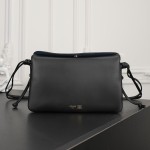 Celine 셀린느 TRIOMPHE Flap