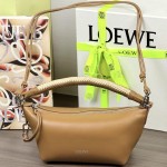 Loewe 로에베 Cala